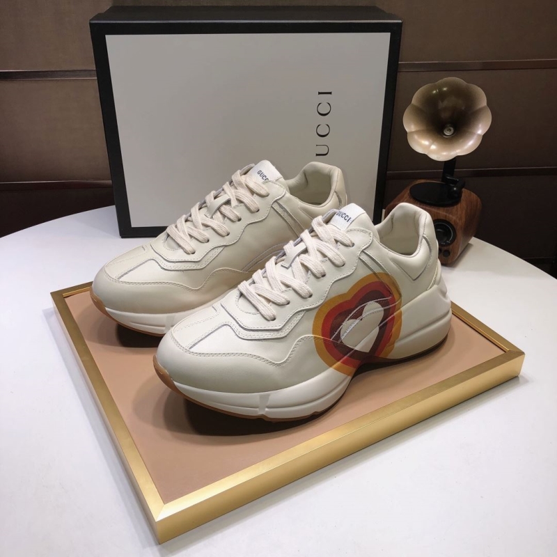 G*u*i casual shoes